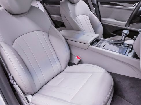 Used 2019 Genesis G80 3.8 image 14