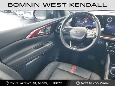 Used 2024 Chevrolet Traverse RS image 16