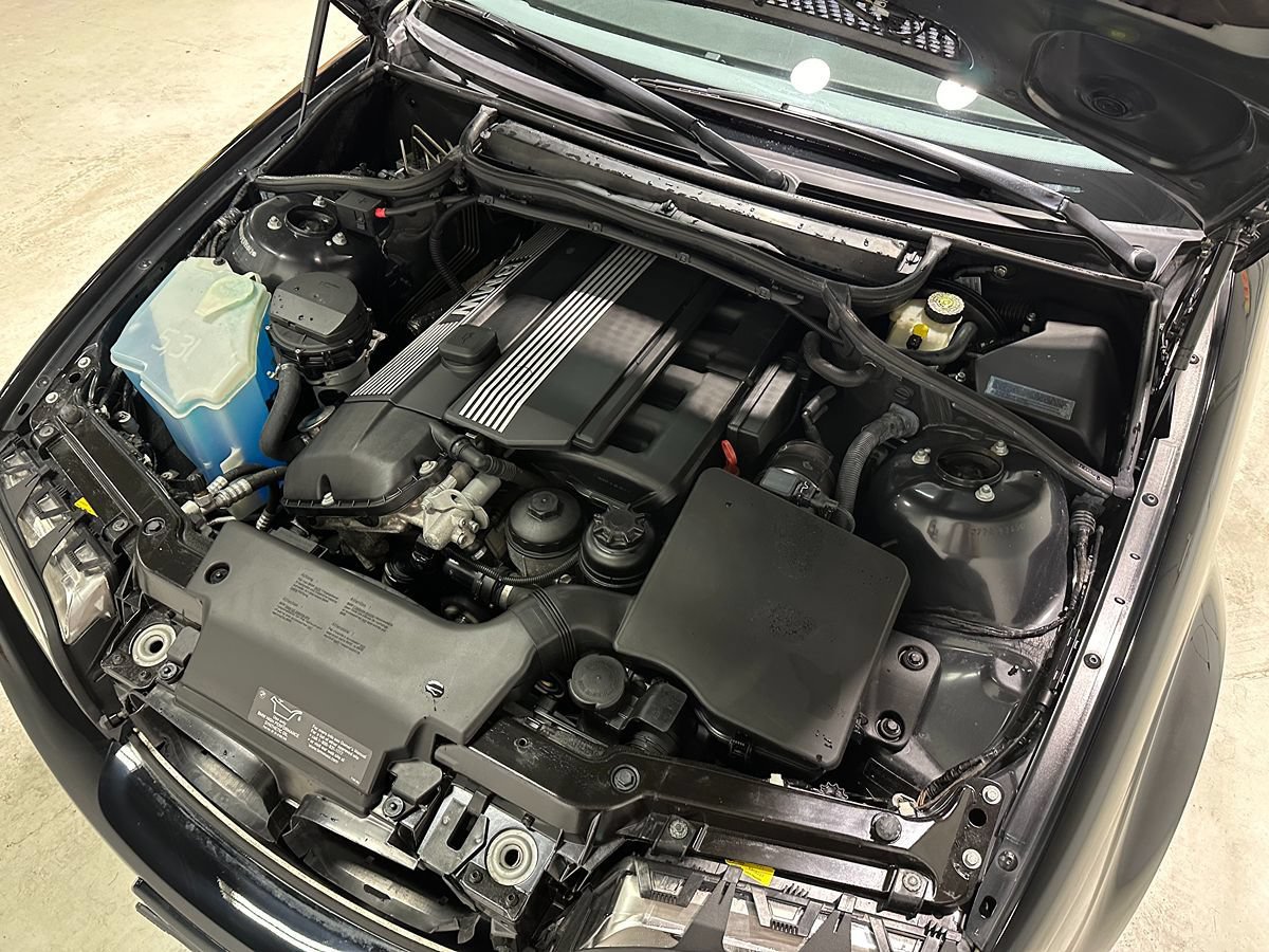 Used 2001 BMW 330Ci Convertible RWD image 4