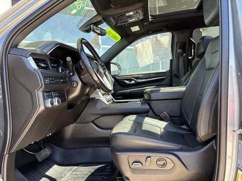 Used 2021 GMC Yukon XL Denali w/ Denali Premium Package AWD/4WD image 29