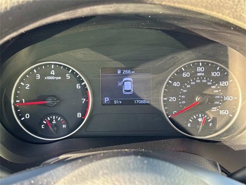 Used 2022 Kia Seltos LX image 20