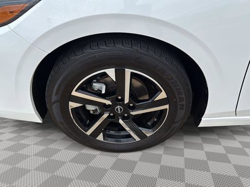 Used 2024 Nissan Sentra SV image 9