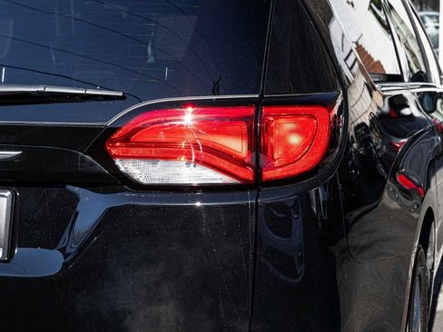 New 2026 Chrysler Voyager LX image 35