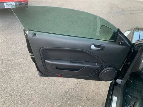 Used 2009 Ford Mustang GT image 22