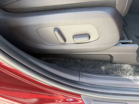 Used 2026 Kia Carnival EX FWD image 40