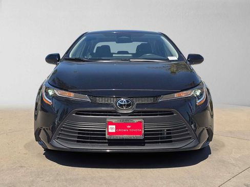 Certified 2025 Toyota Corolla LE FWD image 8