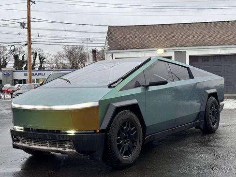 Used 2024 Tesla Cybertruck AWD Crew Cab image 3