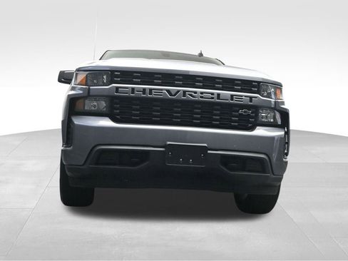Used 2020 Chevrolet Silverado 1500 Custom w/ Custom Value Package image 16
