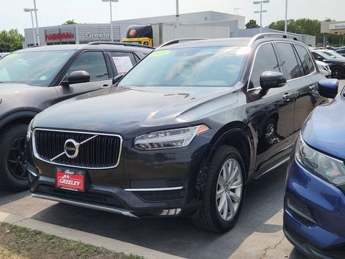 Used 2016 Volvo XC90 T6 Momentum w/ Momentum Plus Package AWD/4WD image 3