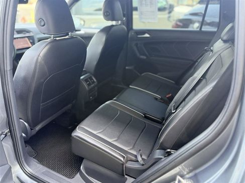 Used 2022 Volkswagen Tiguan SEL R-Line AWD/4WD image 25