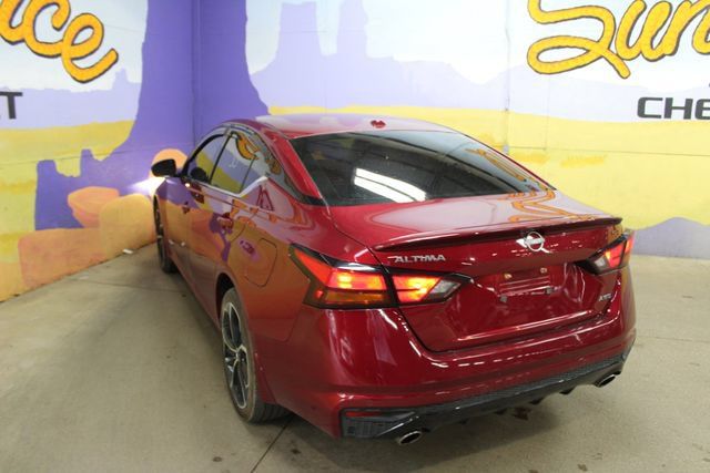 Used 2023 Nissan Altima 2.5 SR AWD/4WD image 6