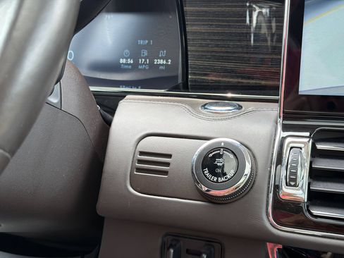 Used 2022 Lincoln Navigator Black Label AWD/4WD image 29