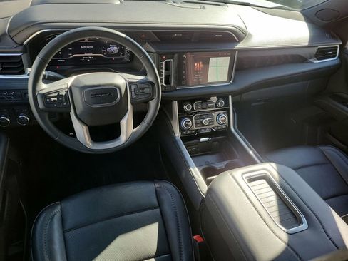 Used 2023 GMC Yukon XL Denali image 21
