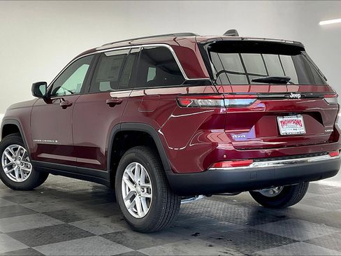 New 2025 Jeep Grand Cherokee Laredo X image 2