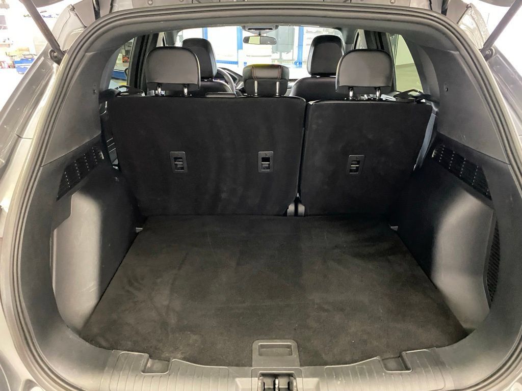 Used 2025 Ford Escape ST-Line FWD image 20