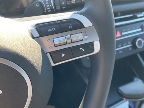 New 2026 Hyundai Tucson SE image 18