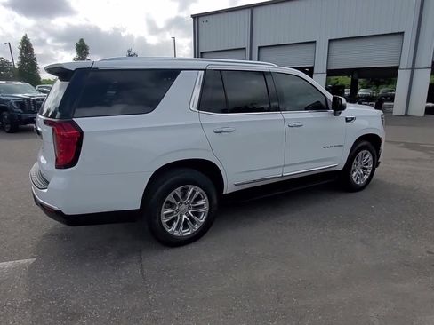 Used 2022 GMC Yukon SLT w/ SLT Premium Package image 48