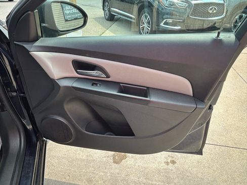 Used 2014 Chevrolet Cruze LS FWD image 16