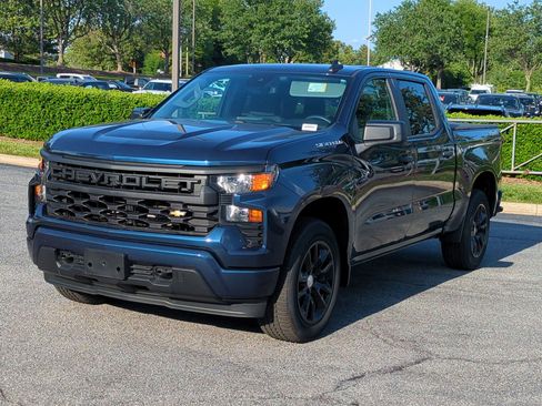 Used 2022 Chevrolet Silverado 1500 Custom AWD/4WD image 5