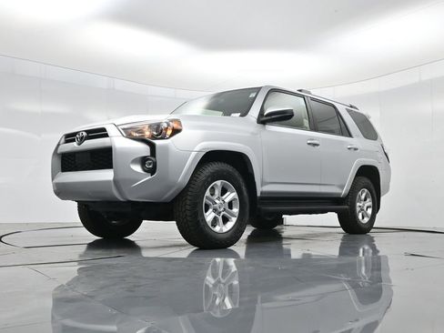 Used 2021 Toyota 4Runner SR5 image 36