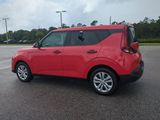 Used 2022 Kia Soul LX image 6