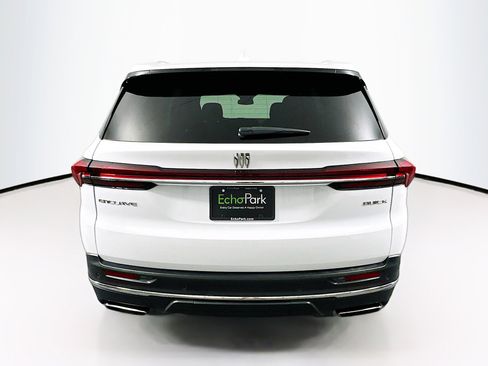 Used 2025 Buick Enclave Preferred image 7