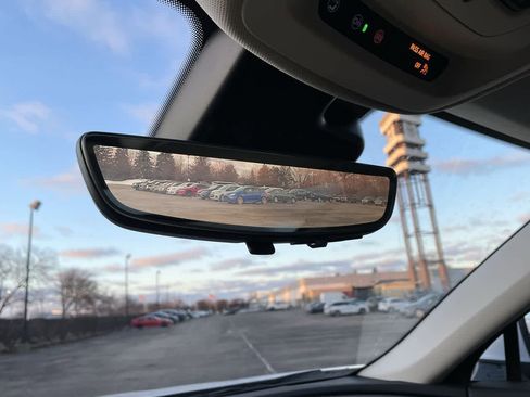 Used 2023 Buick Envision Avenir image 29