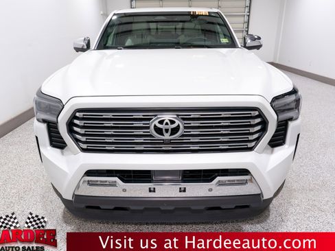 Used 2024 Toyota Tacoma Limited w/ Limited Package (LT) image 7