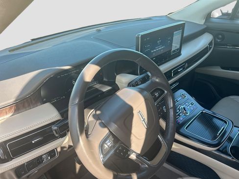 Used 2021 Lincoln Nautilus Reserve w/ Equipment Group 201A FWD image 9
