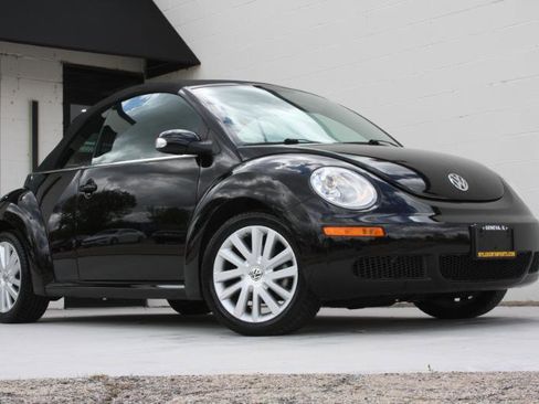 Used 2008 Volkswagen Beetle SE FWD image 15