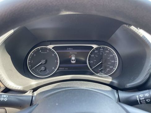 Used 2024 Nissan Sentra SV FWD image 2