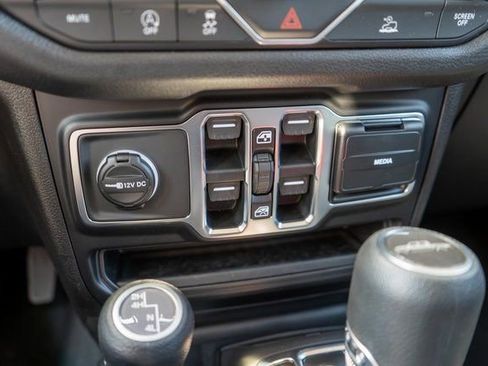 New 2026 Jeep Gladiator Sport AWD/4WD image 21