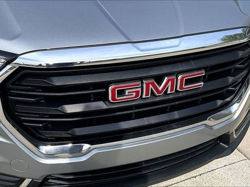 Used 2023 GMC Terrain SLE w/ Driver Convenience Package AWD/4WD image 28