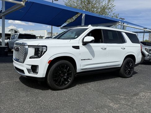 Used 2023 GMC Yukon Denali image 9