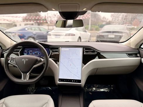 Used 2016 Tesla Model S 75D image 10