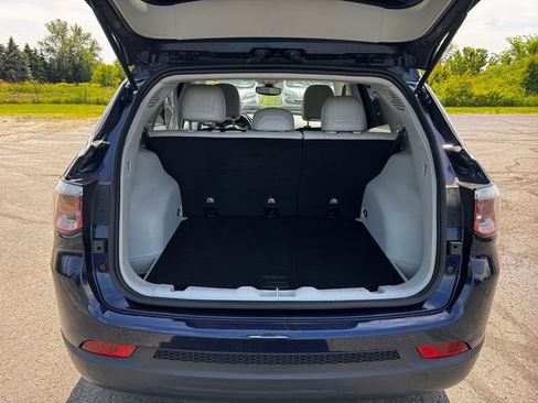 Used 2019 Jeep Compass Limited AWD/4WD image 17
