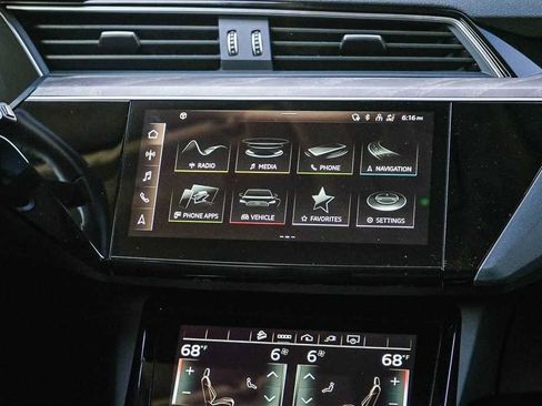 Used 2024 Audi Q8 e-tron Premium Plus AWD/4WD image 14