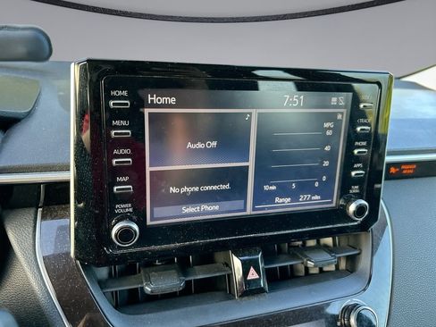 Used 2020 Toyota Corolla LE FWD image 20