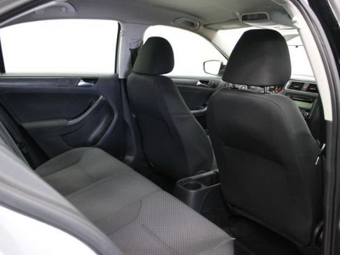Used 2012 Volkswagen Jetta S FWD image 21