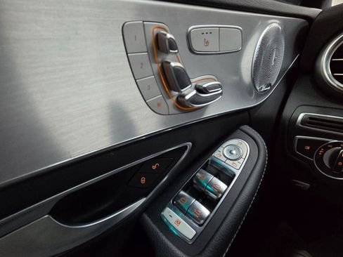 Used 2020 Mercedes-Benz C 300 4MATIC Sedan image 34