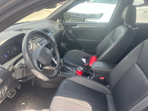 Used 2022 Volkswagen Tiguan SE R-Line FWD image 2