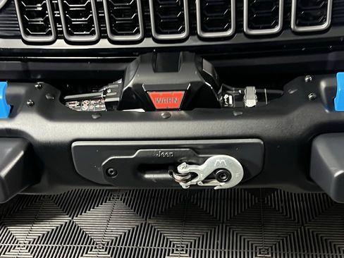 Used 2024 Jeep Wrangler Unlimited Rubicon 4xe w/ Capability Package image 13