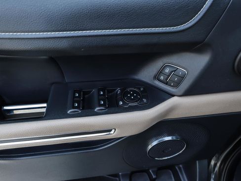 Used 2022 Ford Expedition Max XLT image 33