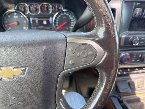 Used 2017 Chevrolet Silverado 1500 High Country AWD/4WD image 38