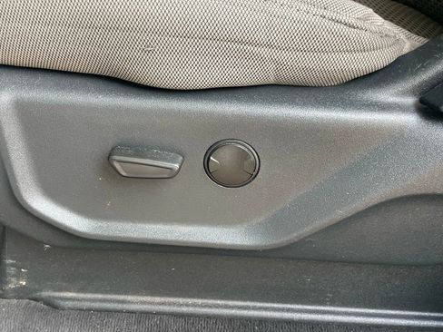 Used 2022 Ford F250 XLT w/ XLT Premium Package image 19