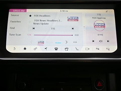 Used 2019 Land Rover Range Rover Evoque HSE AWD/4WD image 30