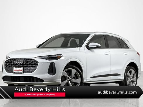 Used 2025 Audi Q5 Premium Plus w/ Premium Plus image 1