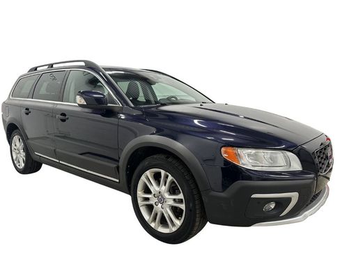 Used 2016 Volvo XC70 T5 Premier w/ Proximity Package image 3