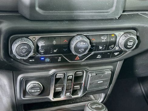 Used 2023 Jeep Wrangler Unlimited w/ Cold Weather Group AWD/4WD image 23