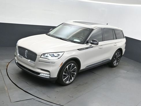 Used 2023 Lincoln Aviator Reserve w/ Equipment Group 201A image 34
